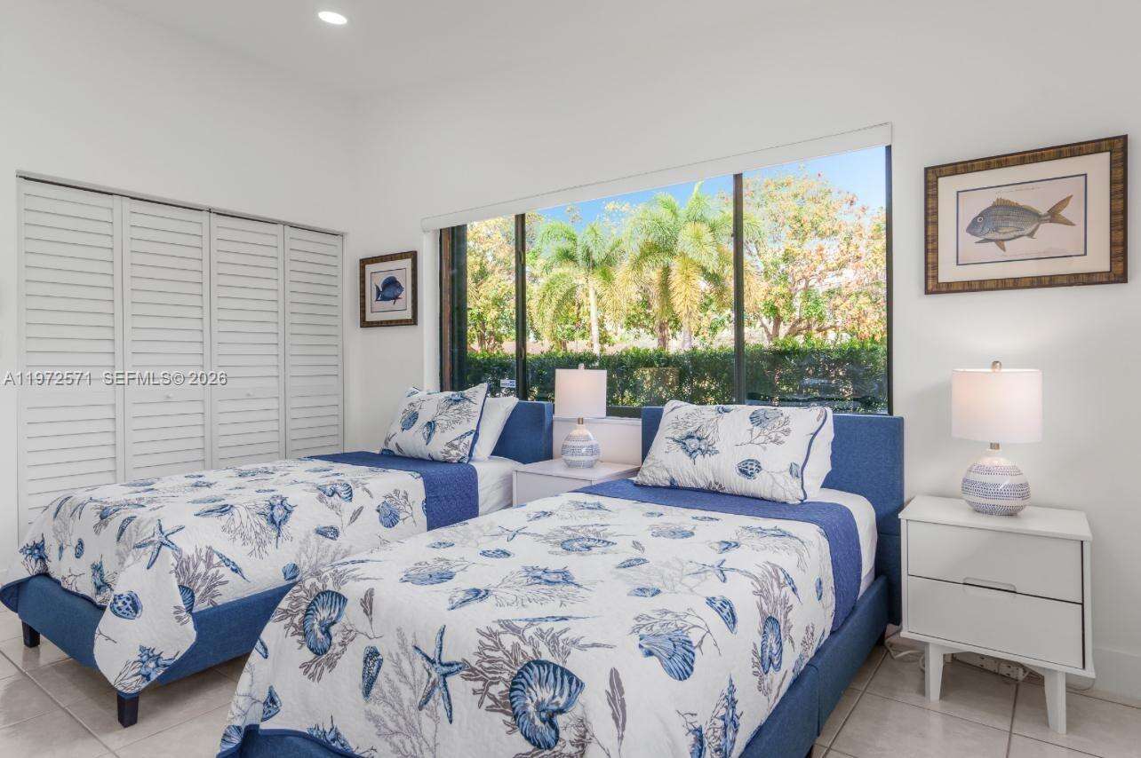 811 Highland Dr, Hollywood, FL 33021 - For Sale photo 39