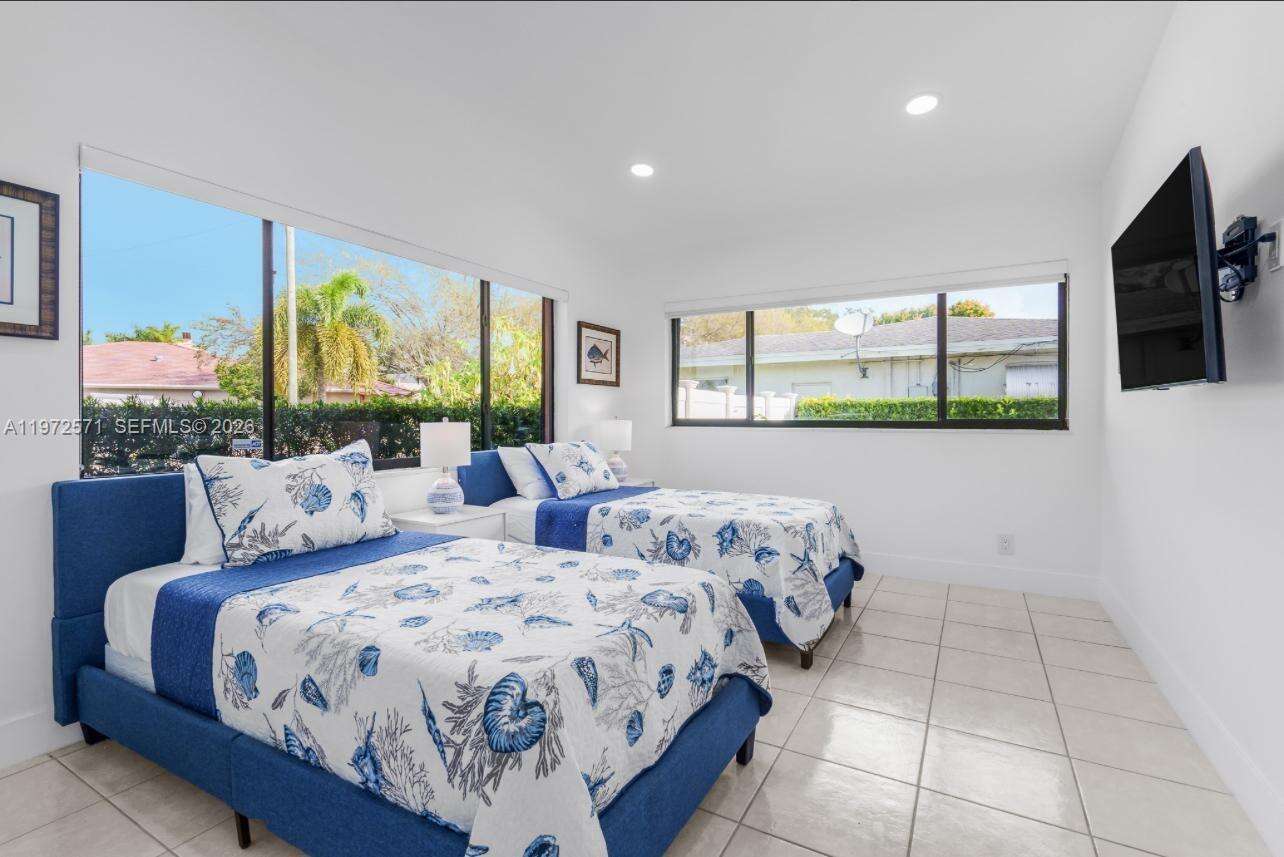 811 Highland Dr, Hollywood, FL 33021 - For Sale photo 40