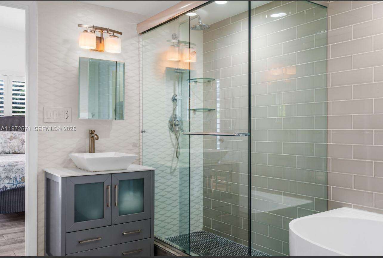811 Highland Dr, Hollywood, FL 33021 - For Sale photo 45