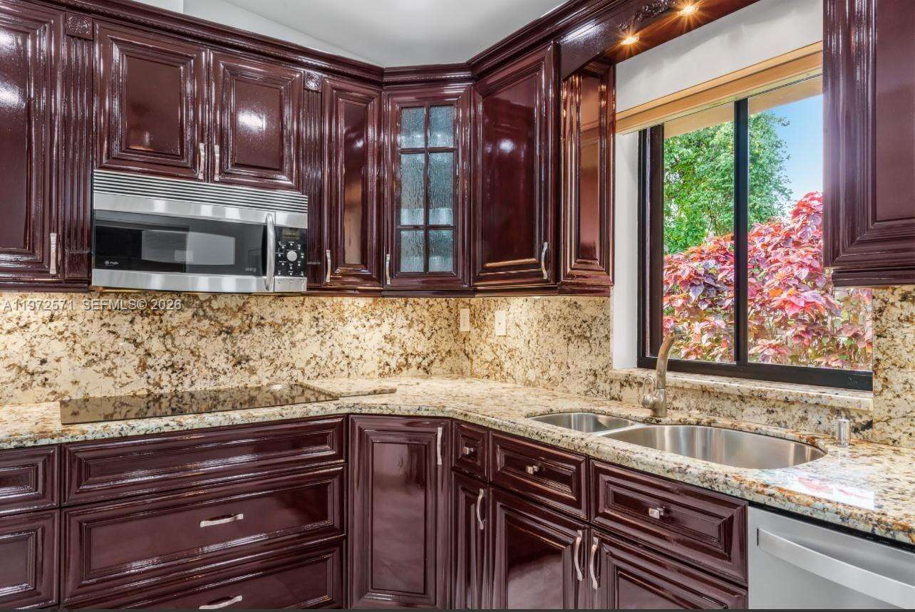 811 Highland Dr, Hollywood, FL 33021 - For Sale photo 50