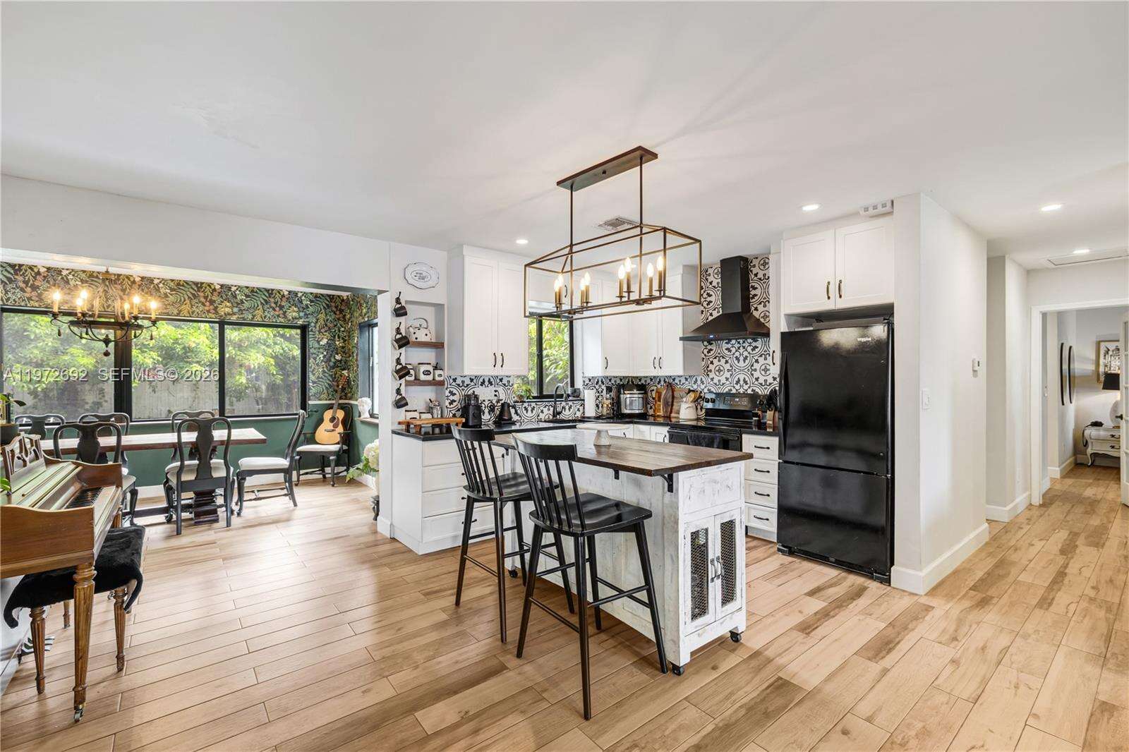 2421 187th St, Miami, FL 33180 | Picture 12