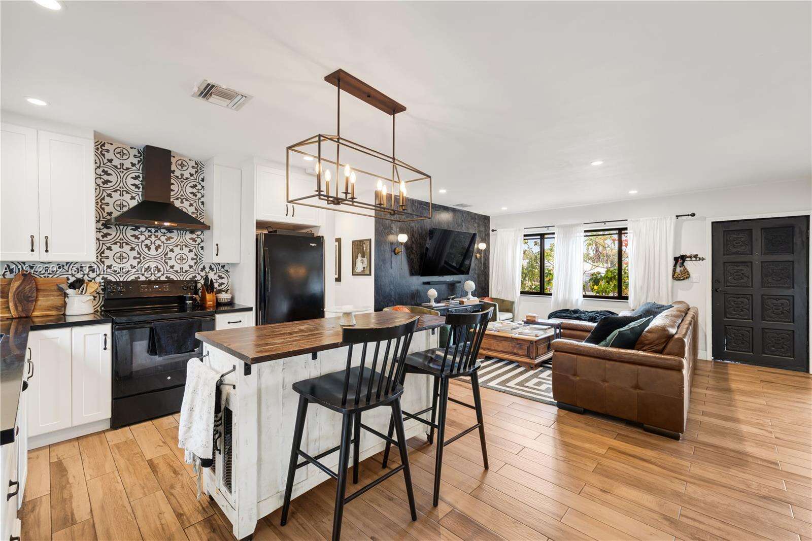 2421 187th St, Miami, FL 33180 | Picture 14