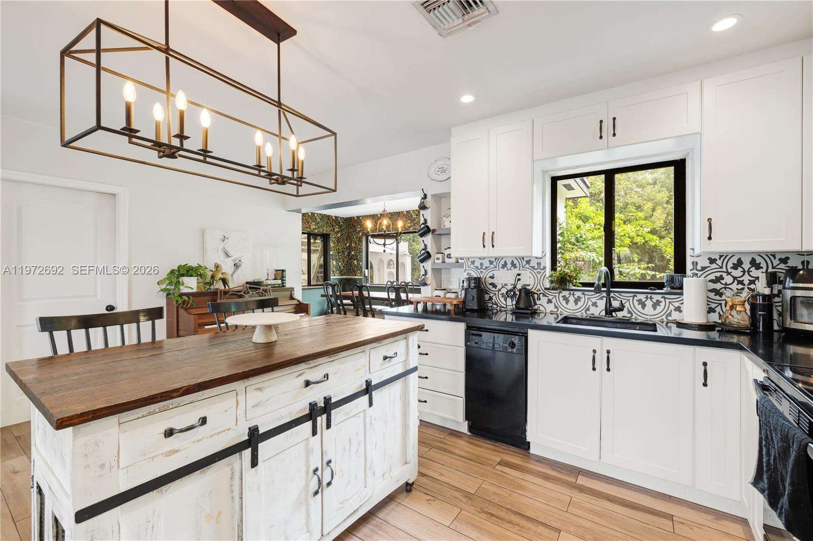 2421 187th St, Miami, FL 33180 | Picture 16