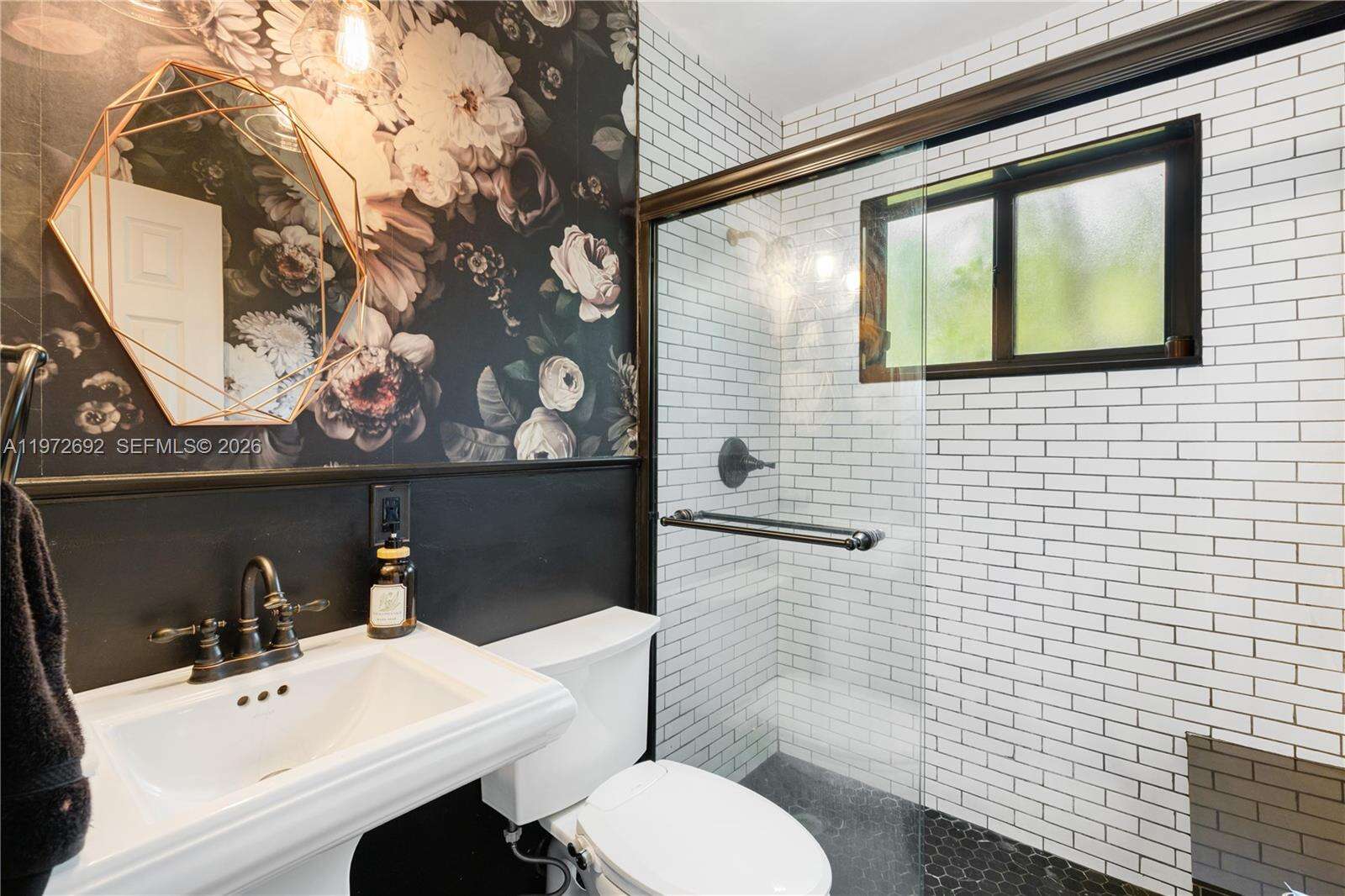 2421 187th St, Miami, FL 33180 | Picture 17