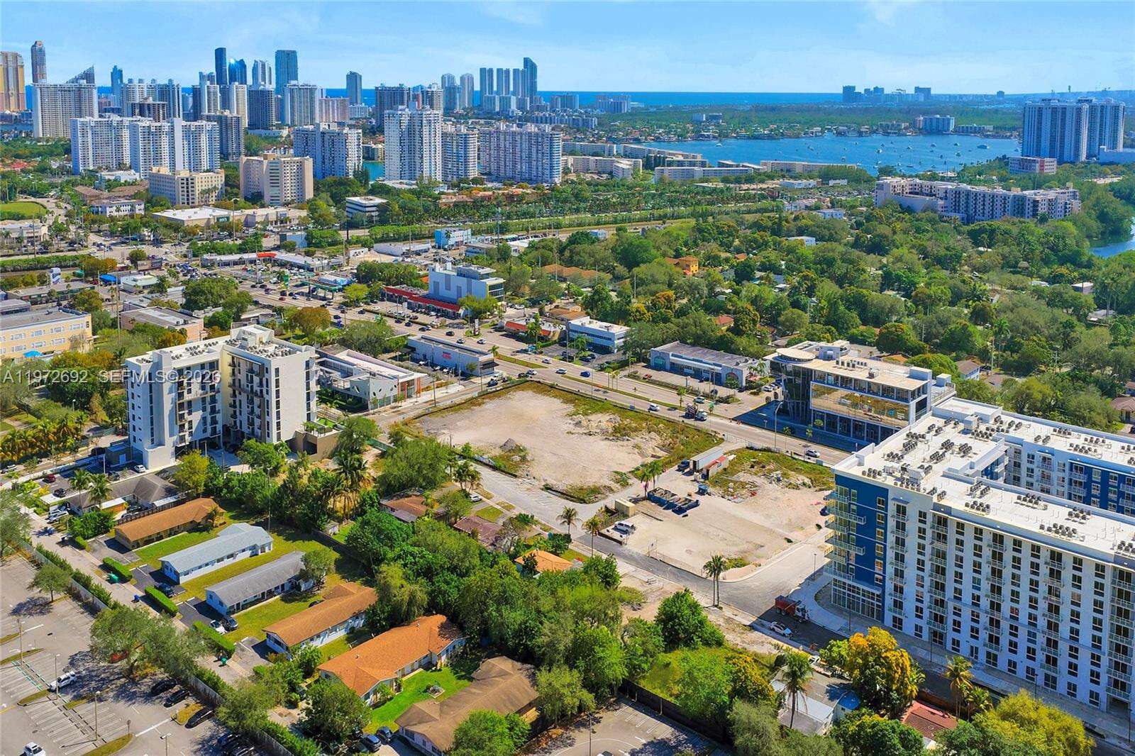 2421 187th St, Miami, FL 33180 | Picture 37