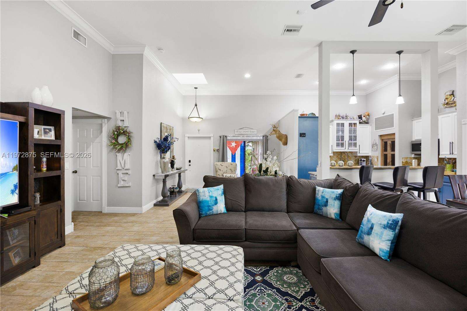 2731 Parkview Dr, Hallandale Beach, FL 33009 | Picture 18