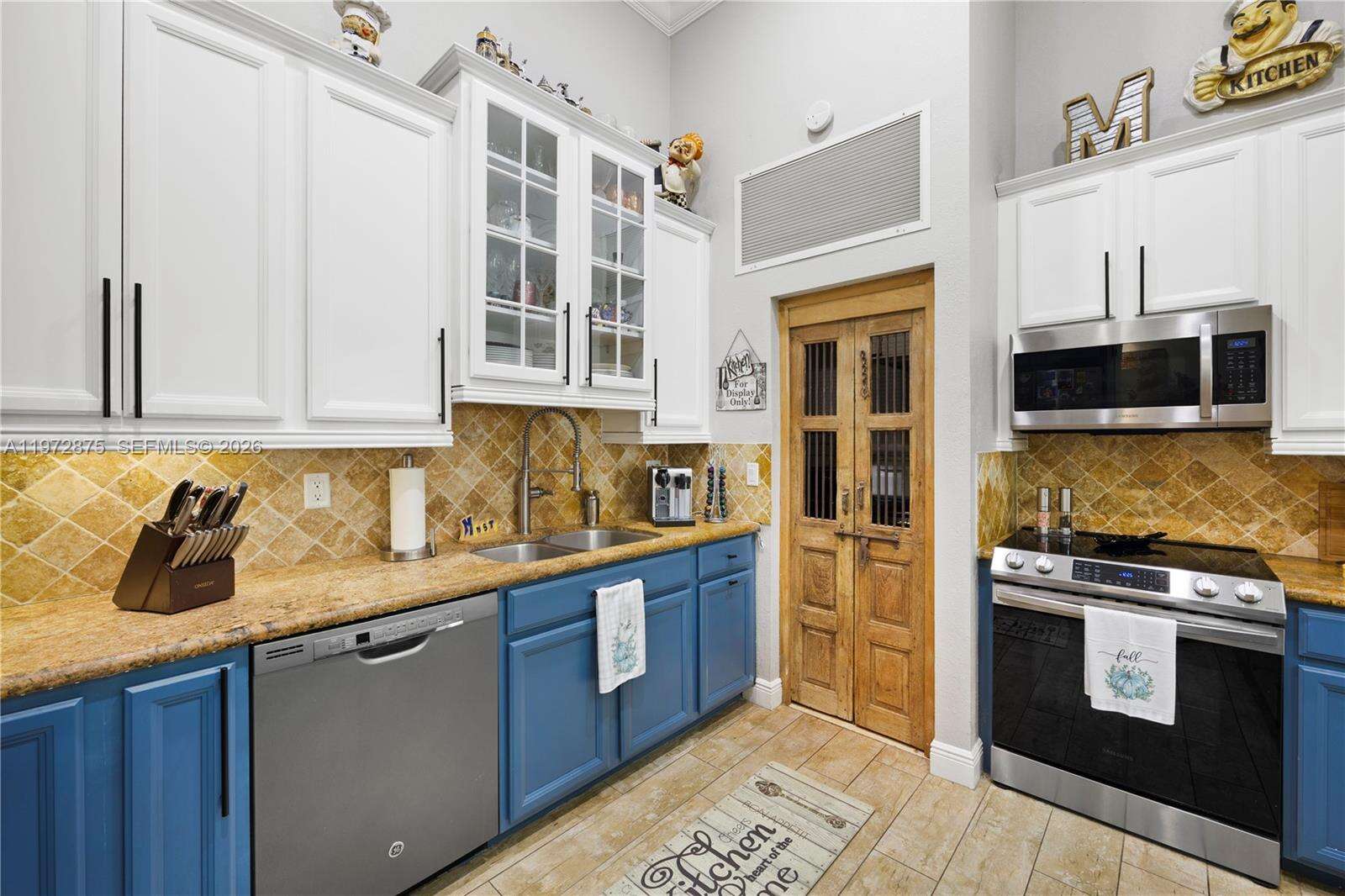 2731 Parkview Dr, Hallandale Beach, FL 33009 | Picture 25