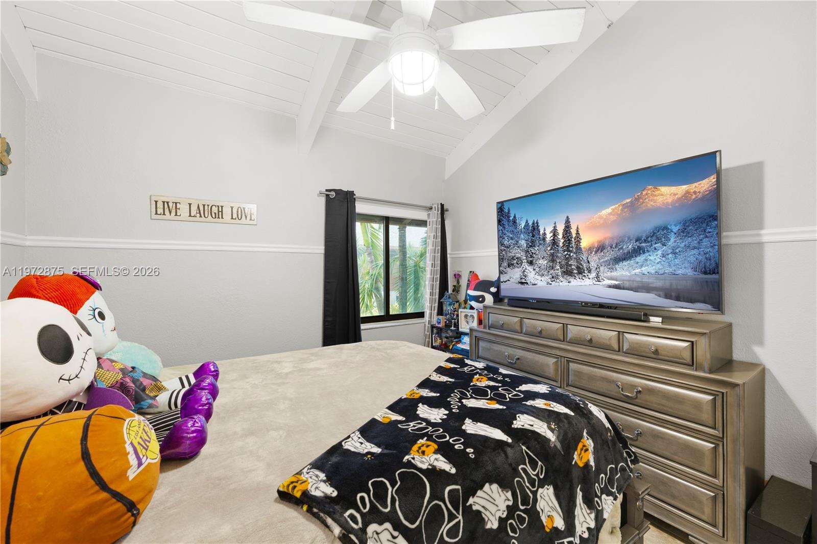 2731 Parkview Dr, Hallandale Beach, FL 33009 | Picture 39