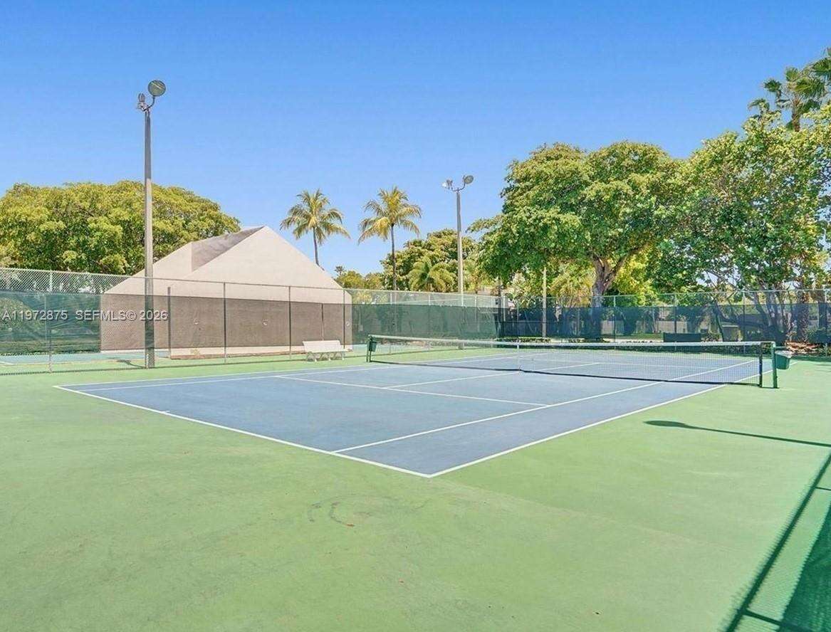 2731 Parkview Dr, Hallandale Beach, FL 33009 | Picture 7