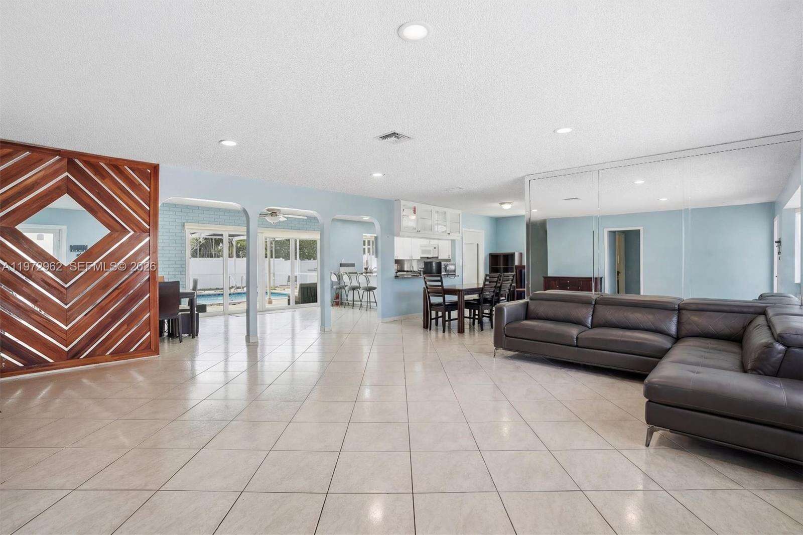 5518 Mckinley St, Hollywood, FL 33021 | Picture 3