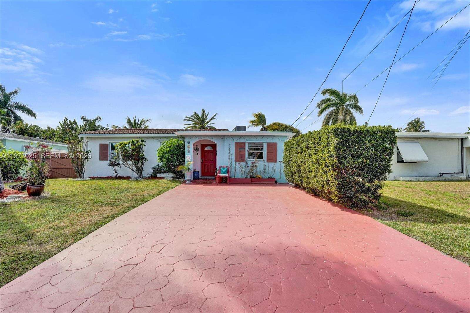 609 2nd Ave, Hallandale Beach, FL 33009 - For Sale photo 2