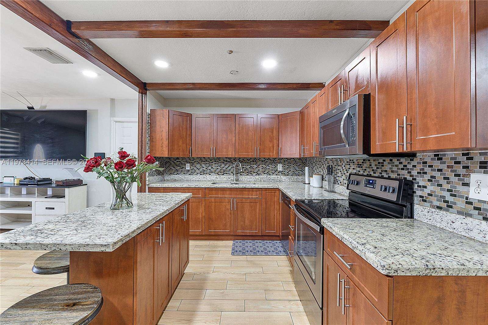 3410 72nd Ter, Hollywood, FL 33024 - For Sale photo 16