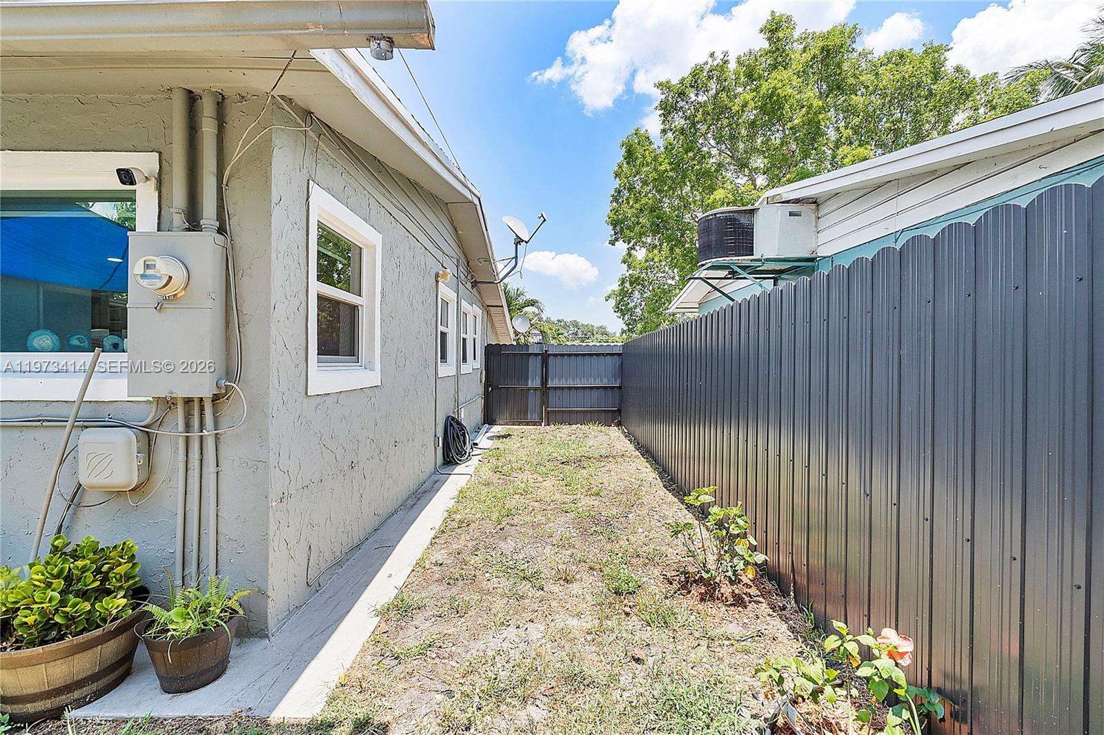 3410 72nd Ter, Hollywood, FL 33024 - For Sale photo 39
