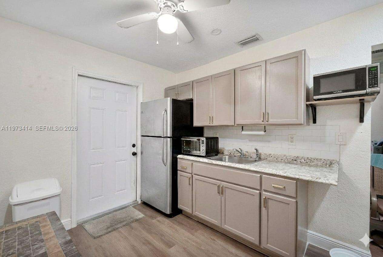 3410 72nd Ter, Hollywood, FL 33024 - For Sale photo 42