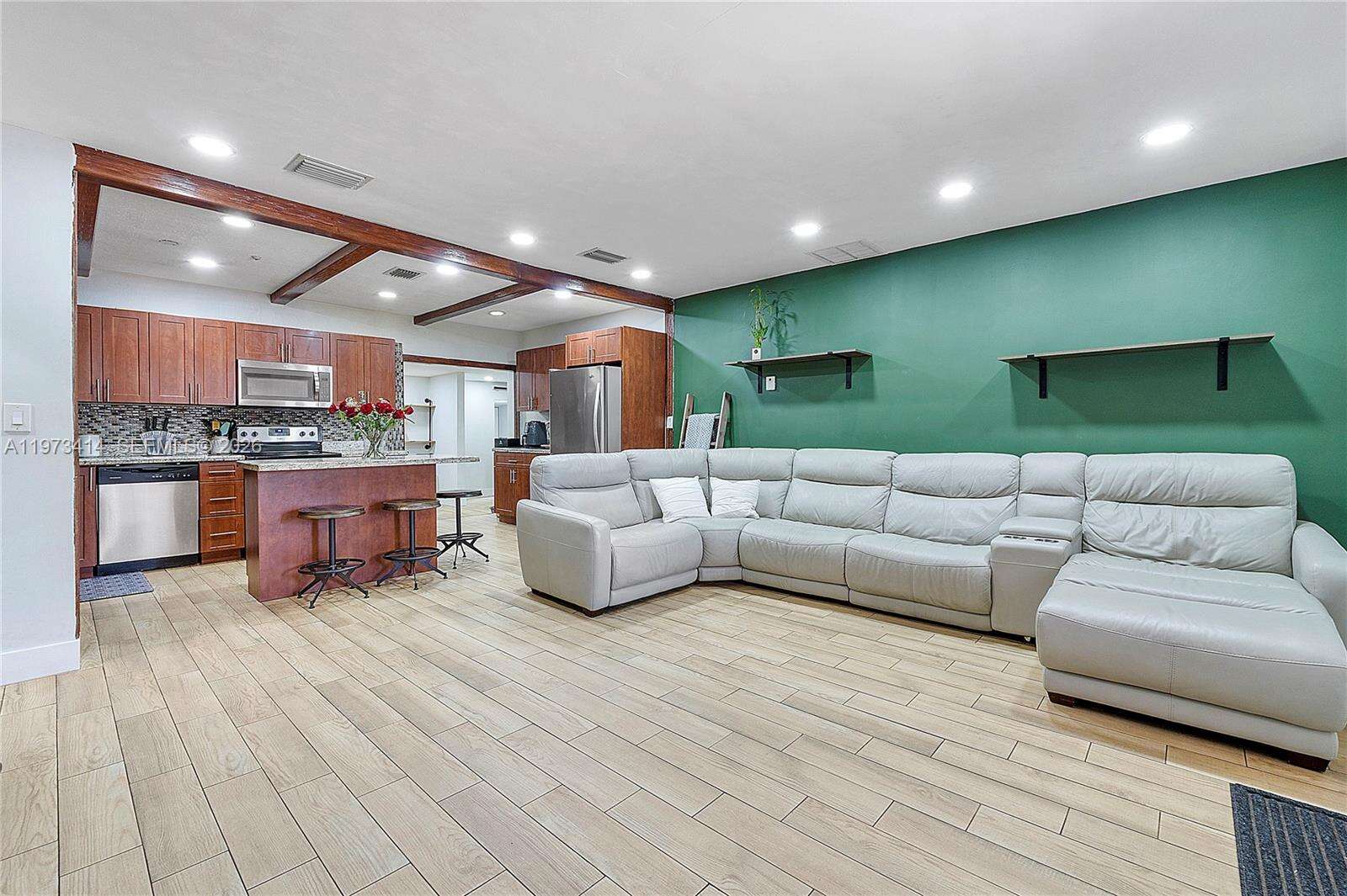 3410 72nd Ter, Hollywood, FL 33024 - For Sale photo 6