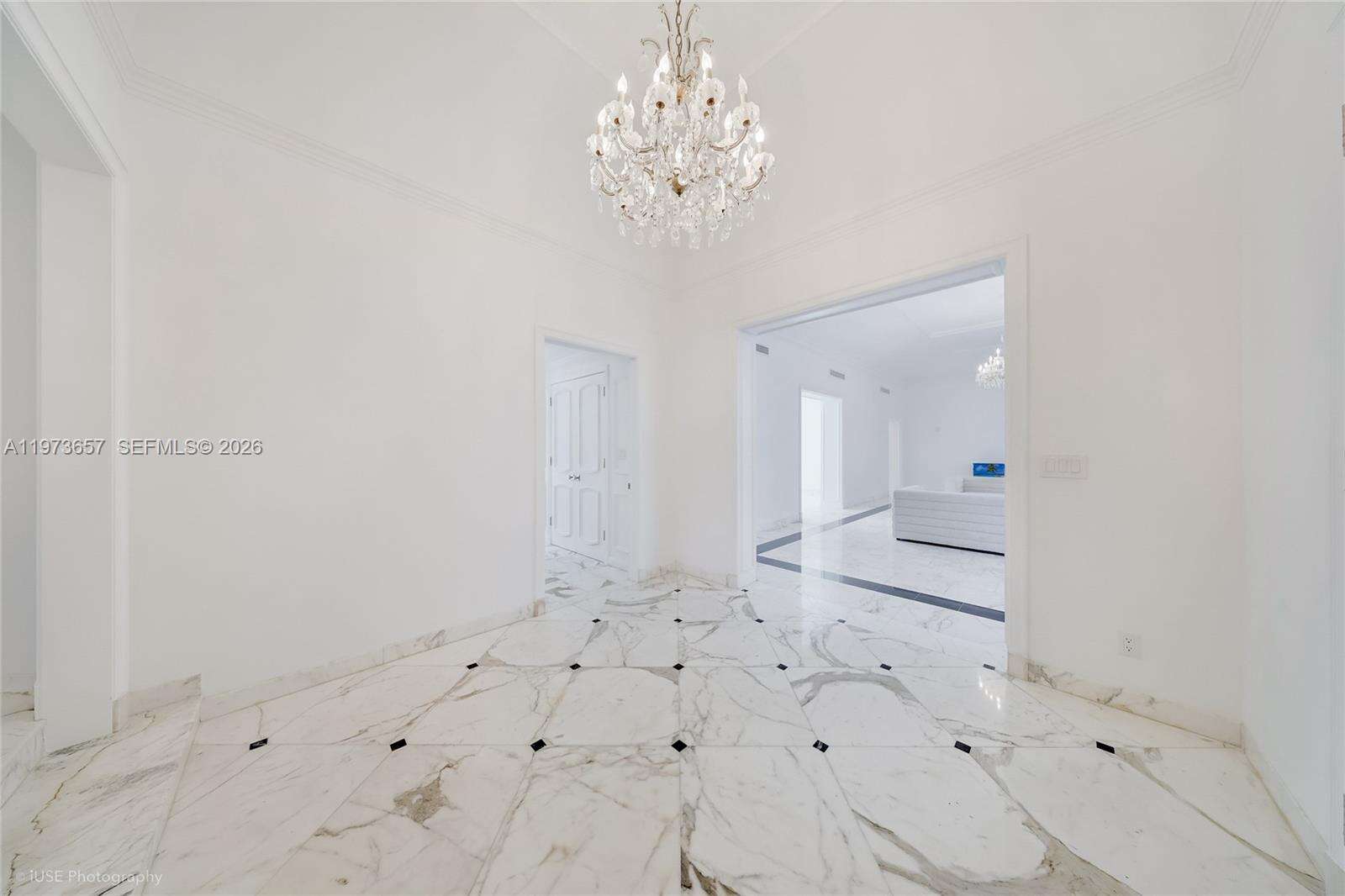 55 La Gorce Cir, Miami Beach, FL 33141 | Picture 3