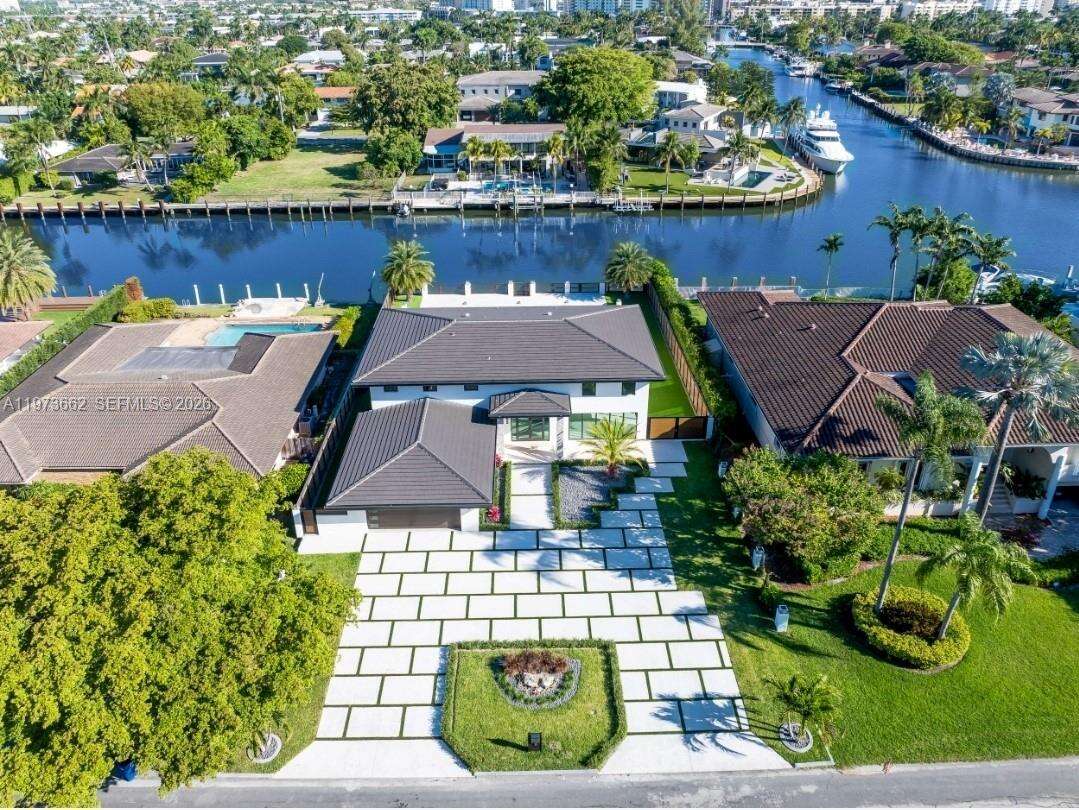 406 Holiday Dr, Hallandale Beach, FL 33009 | Picture 2