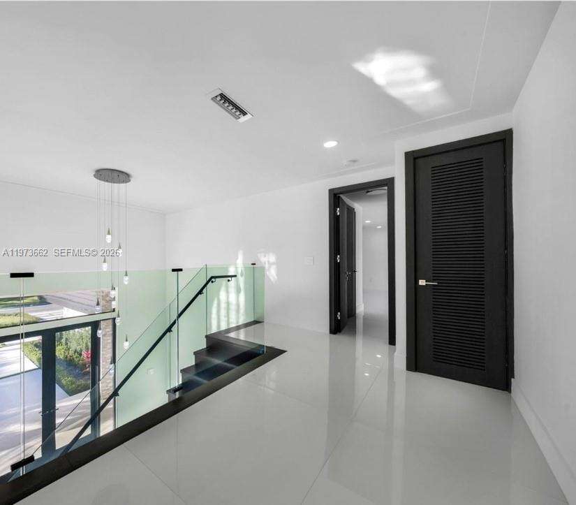 406 Holiday Dr, Hallandale Beach, FL 33009 | Picture 12