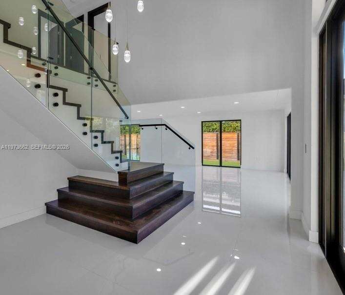 406 Holiday Dr, Hallandale Beach, FL 33009 | Picture 14