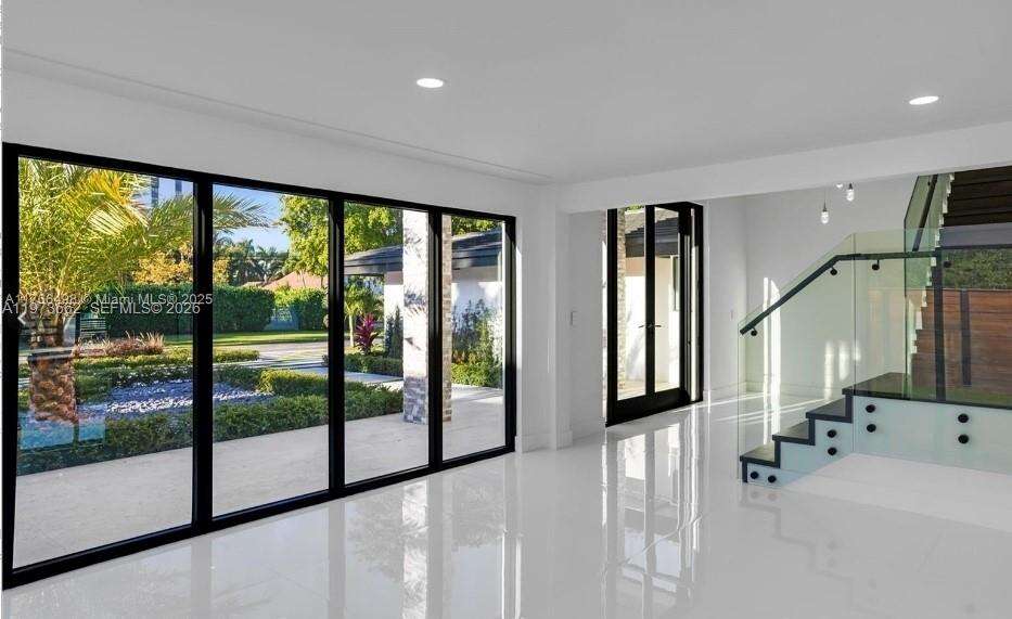 406 Holiday Dr, Hallandale Beach, FL 33009 | Picture 16