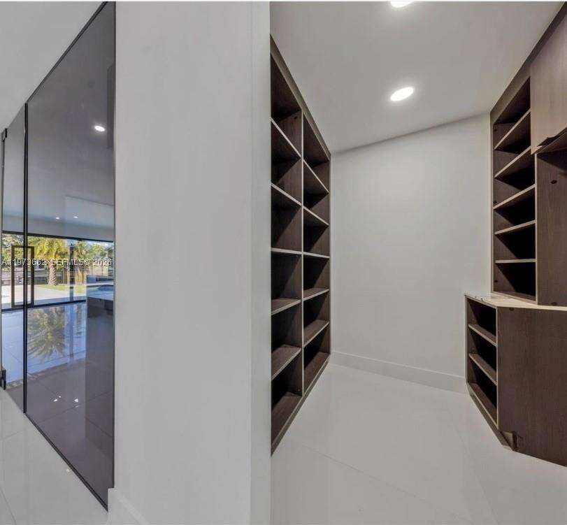 406 Holiday Dr, Hallandale Beach, FL 33009 | Picture 19