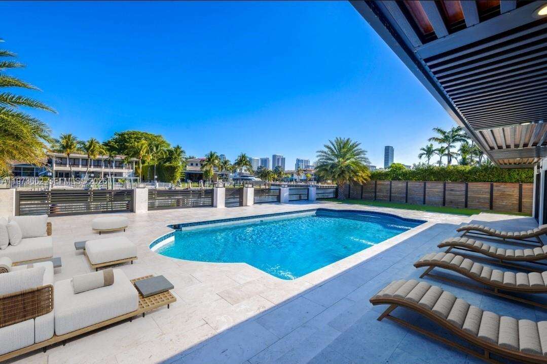 406 Holiday Dr, Hallandale Beach, FL 33009 | Picture 23