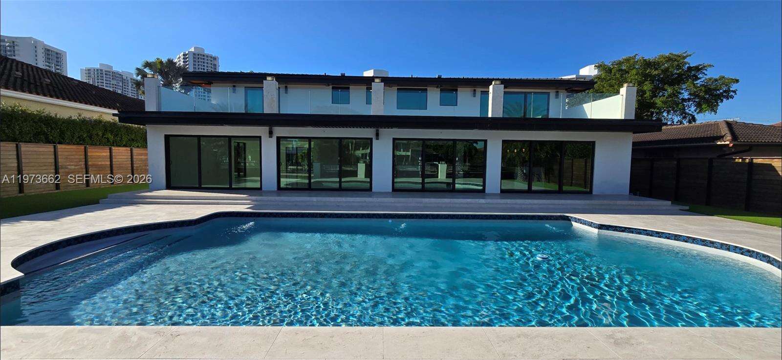 406 Holiday Dr, Hallandale Beach, FL 33009 | Picture 38