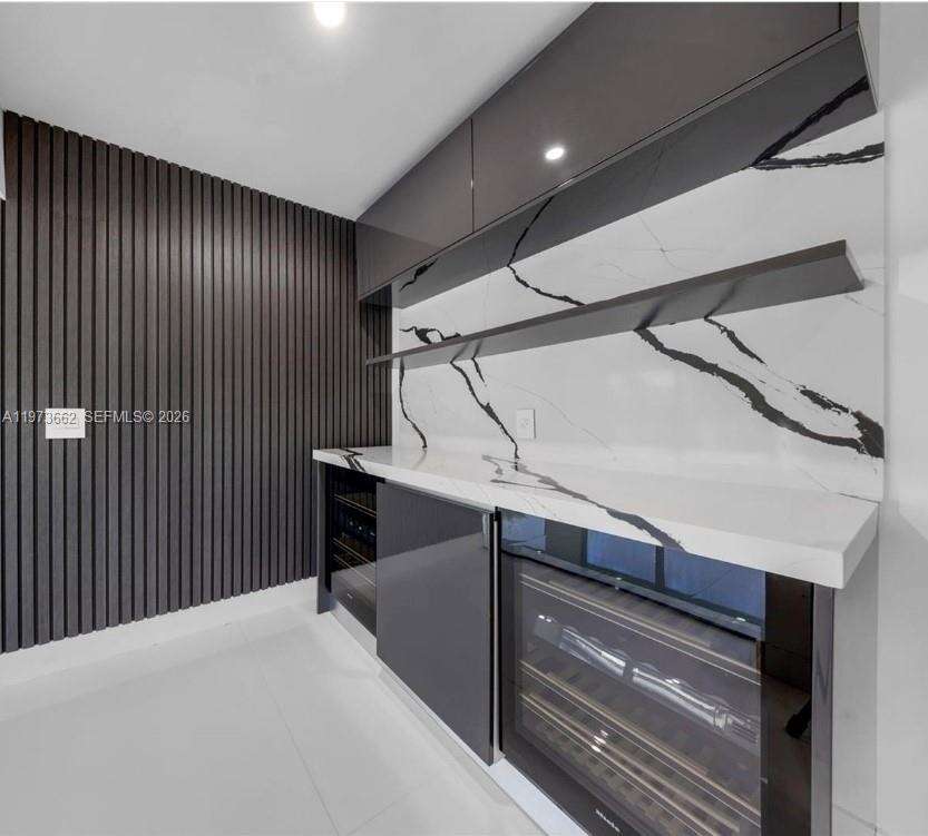 406 Holiday Dr, Hallandale Beach, FL 33009 | Picture 6