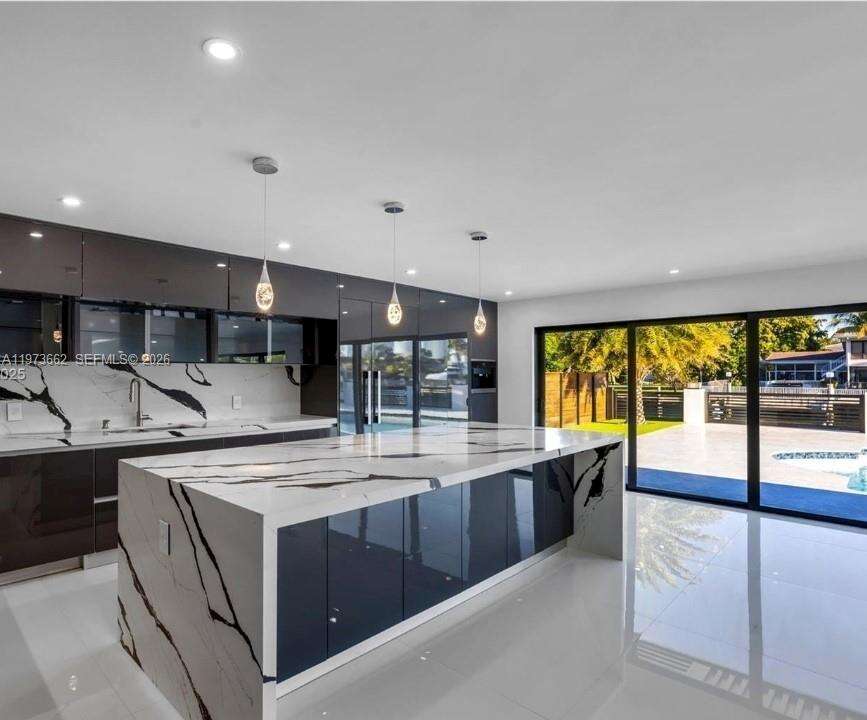 406 Holiday Dr, Hallandale Beach, FL 33009 | Picture 10