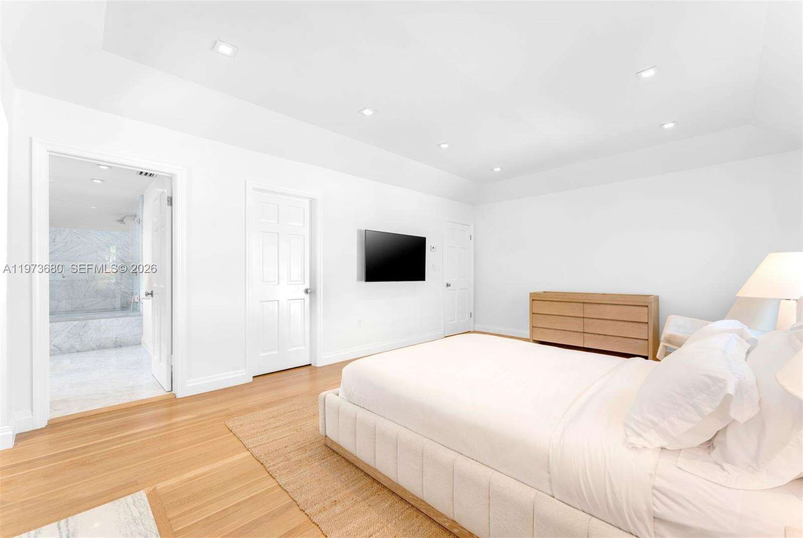 6675 Roxbury Ln, Miami Beach, FL 33141 | Picture 17