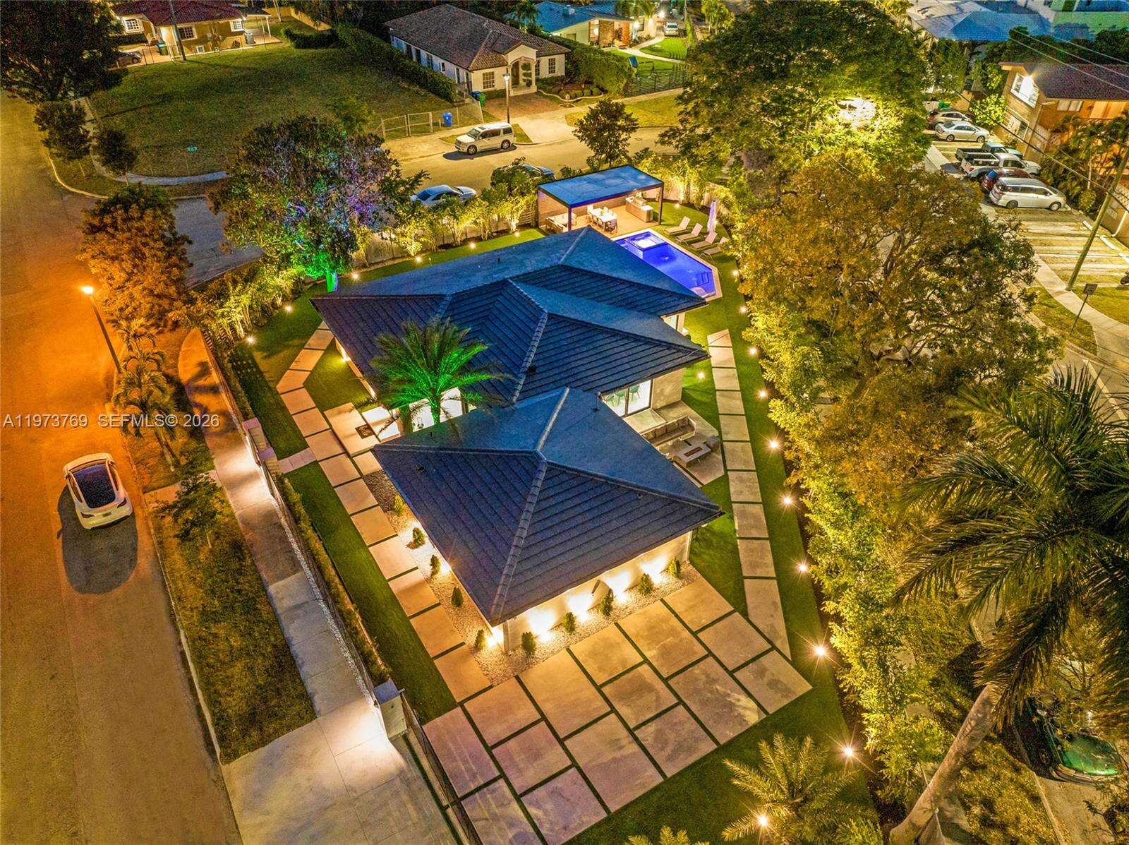 2100 9th Ave, Miami, FL 33129 | Picture 1