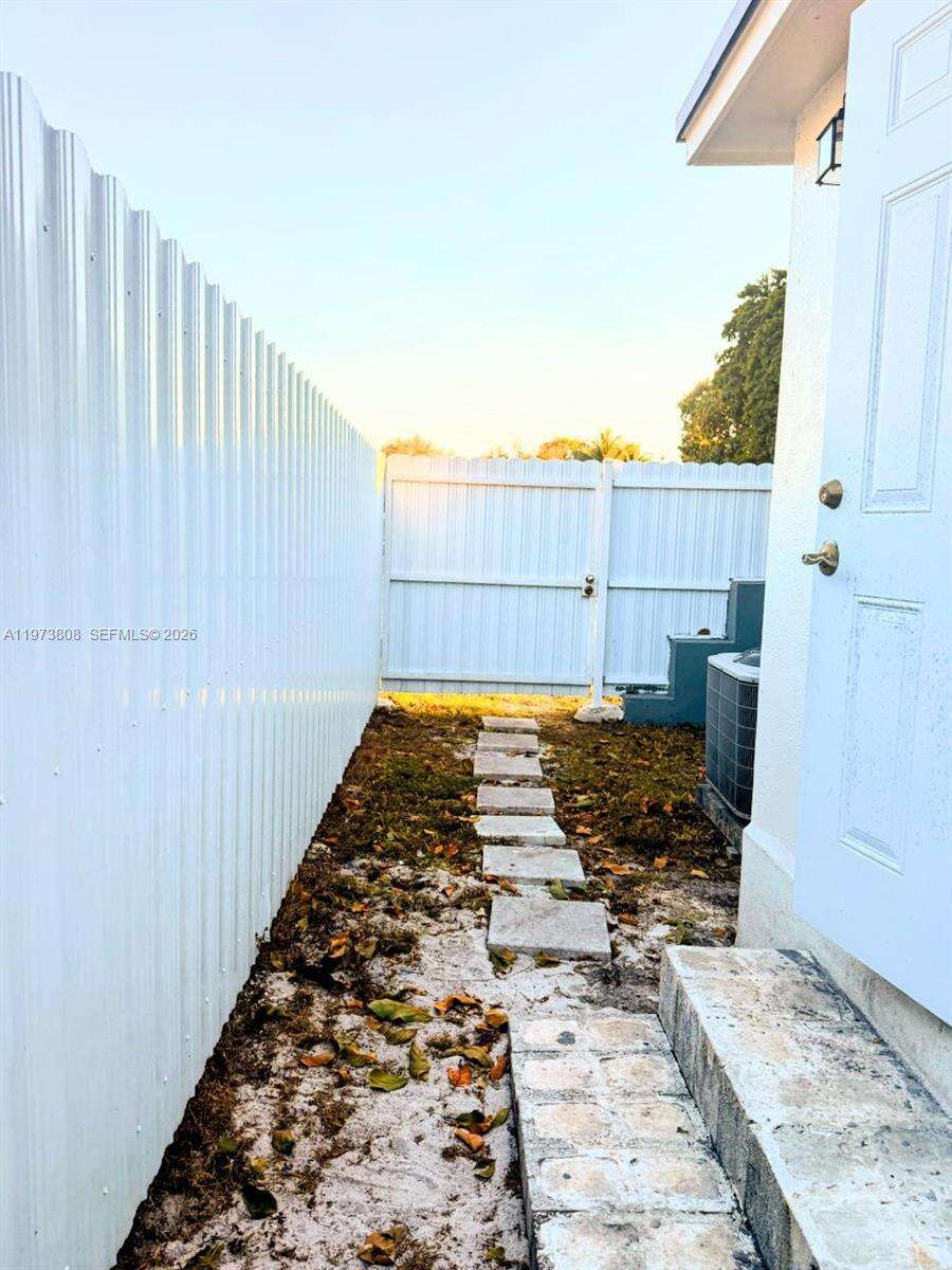 2281 81st Ter, Miami, FL 33147 | Picture 32