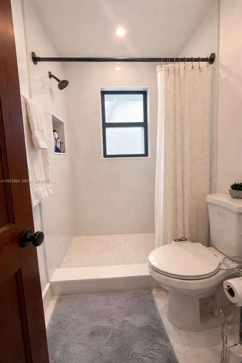 2330 Scott St, Hollywood, FL 33020 | Picture 14