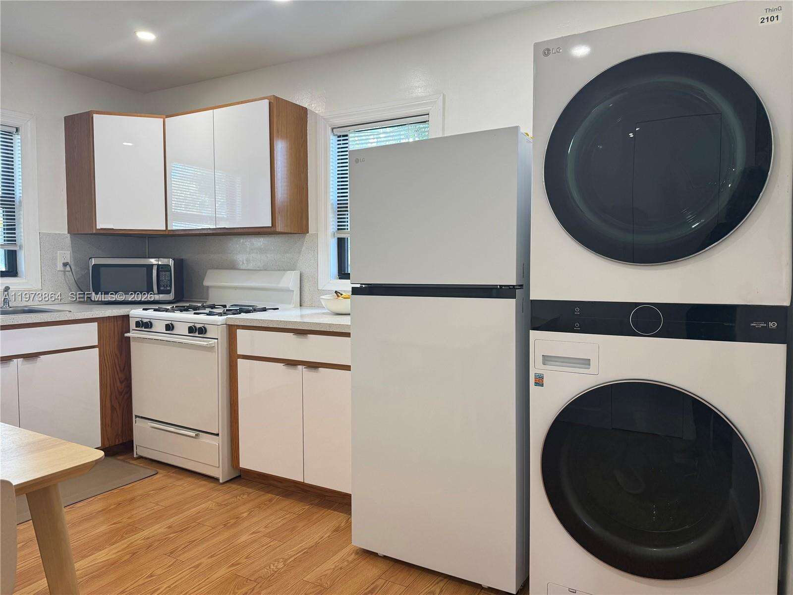 2330 Scott St, Hollywood, FL 33020 | Picture 8