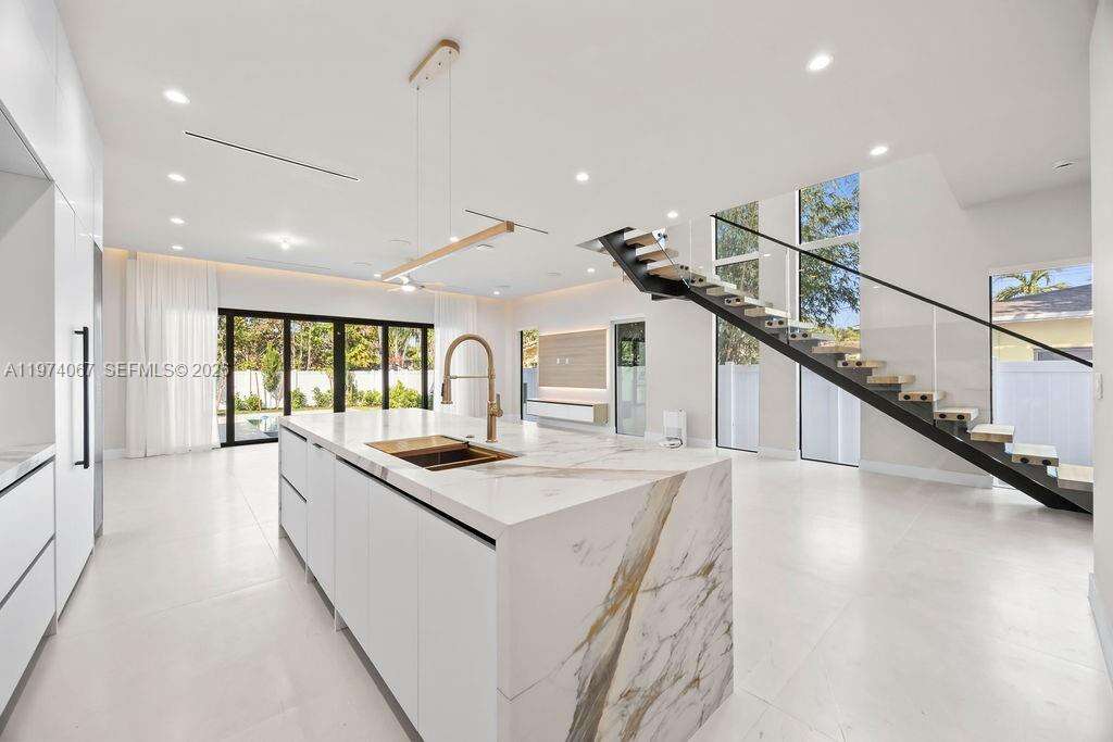 1135 11th Ave, Fort Lauderdale, FL 33304 | Picture 2