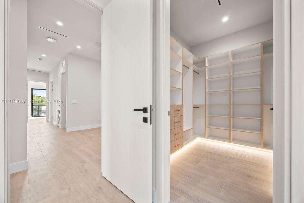 1135 11th Ave, Fort Lauderdale, FL 33304 | Picture 36