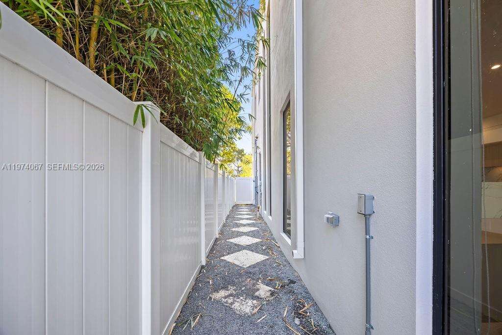 1135 11th Ave, Fort Lauderdale, FL 33304 | Picture 37