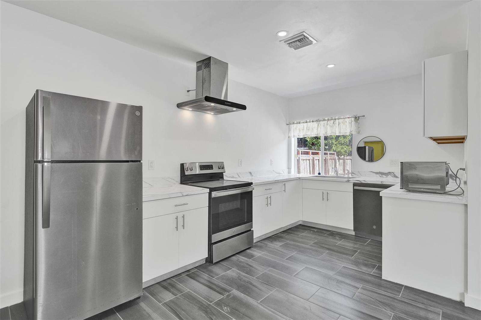 1904 1st, Fort Lauderdale, FL 33316 - For Sale photo 1