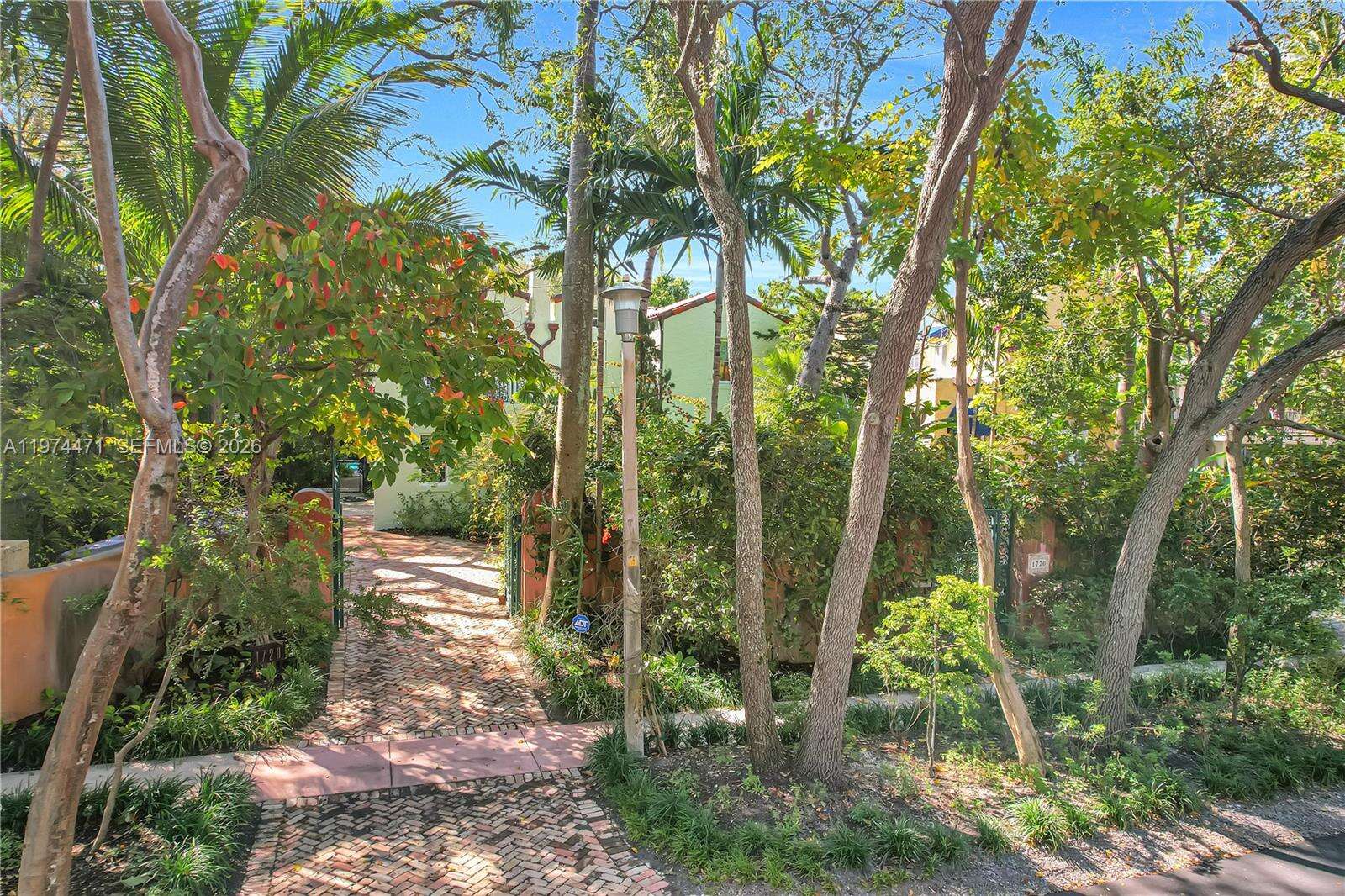 1720 Espanola Dr, Miami, FL 33133 - For Sale photo 2