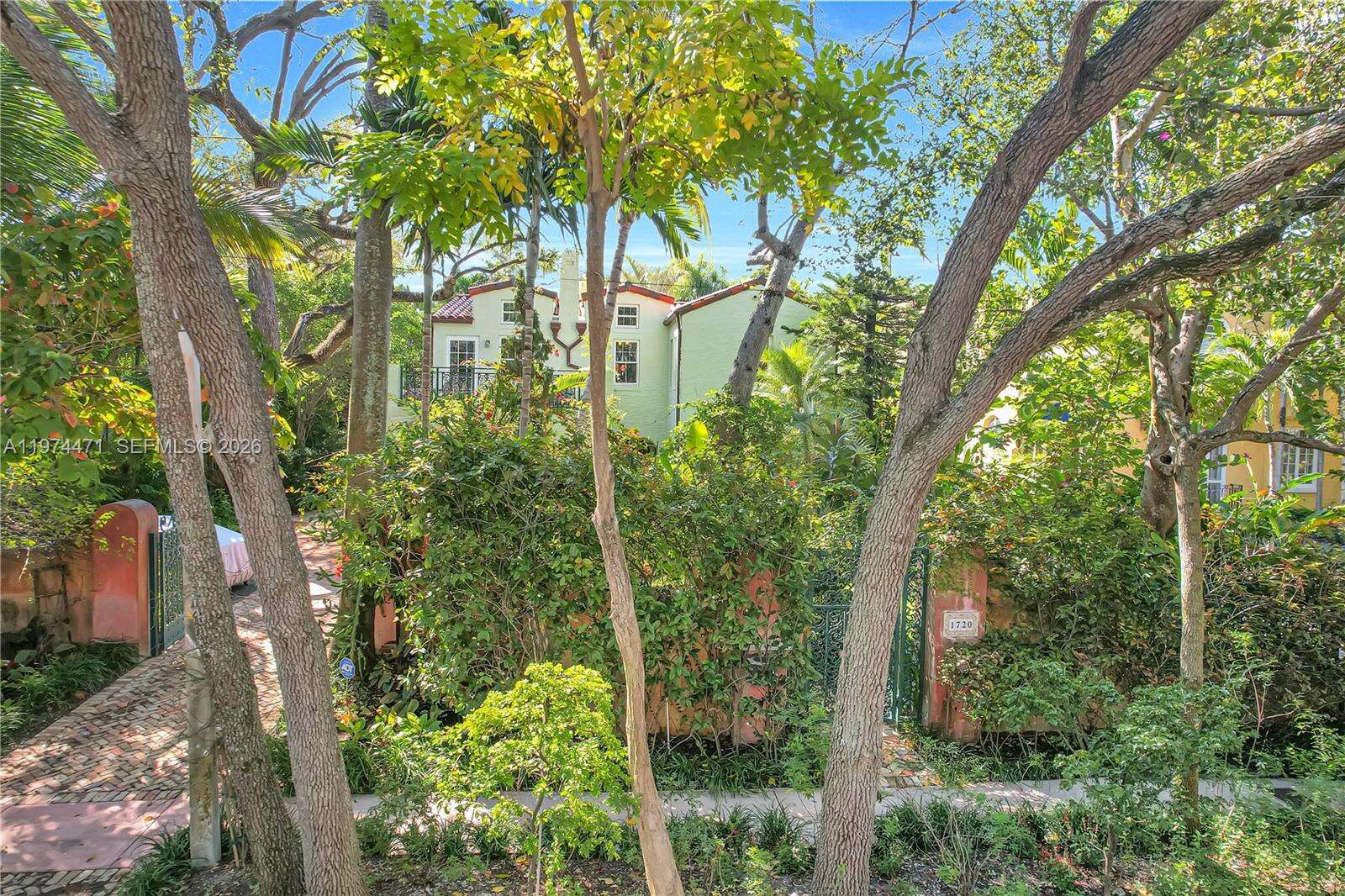1720 Espanola Dr, Miami, FL 33133 - For Sale photo 3