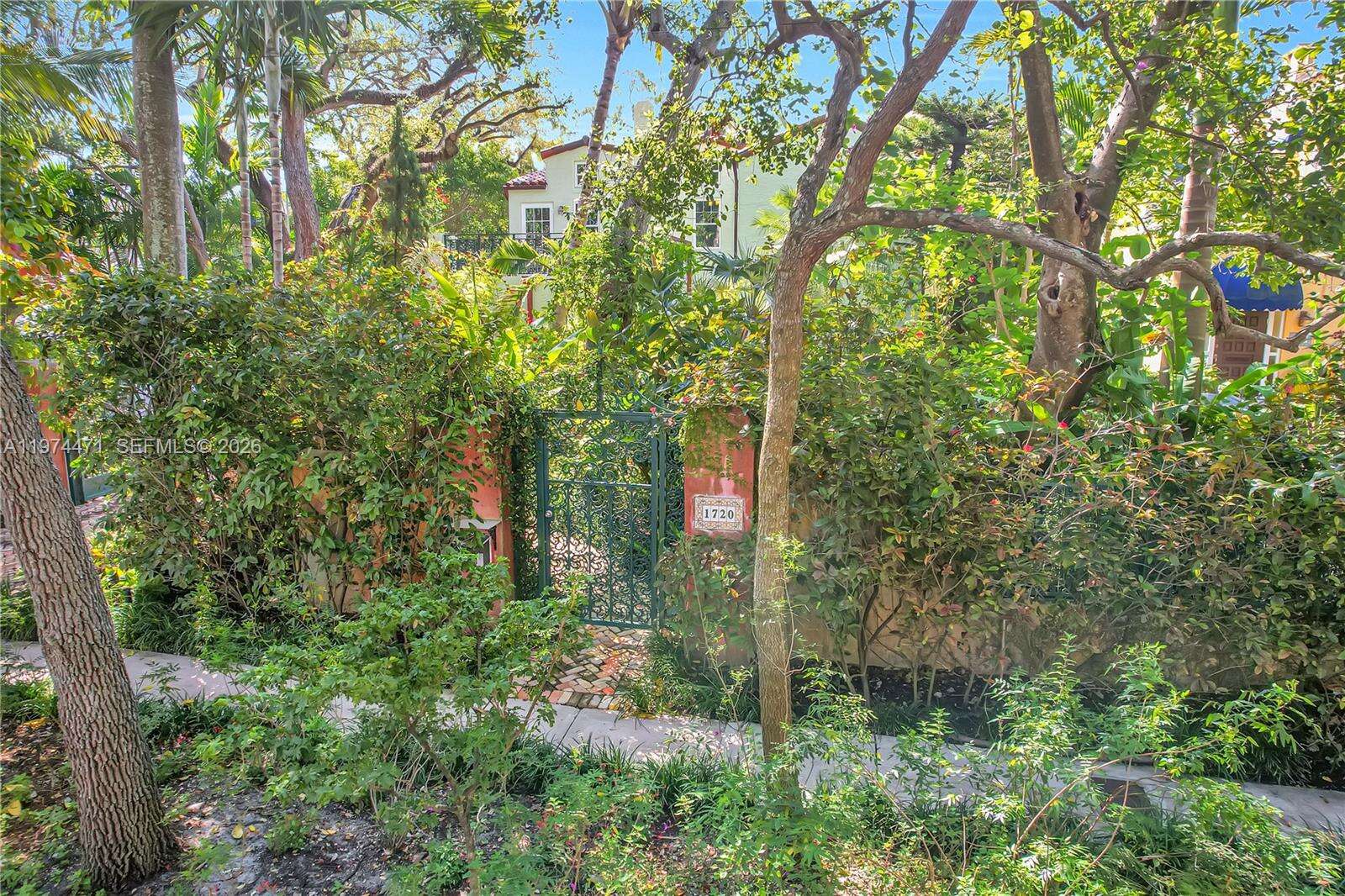1720 Espanola Dr, Miami, FL 33133 - For Sale photo 4