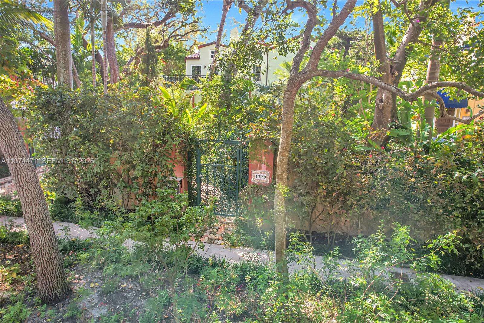 1720 Espanola Dr, Miami, FL 33133 - For Sale photo 5