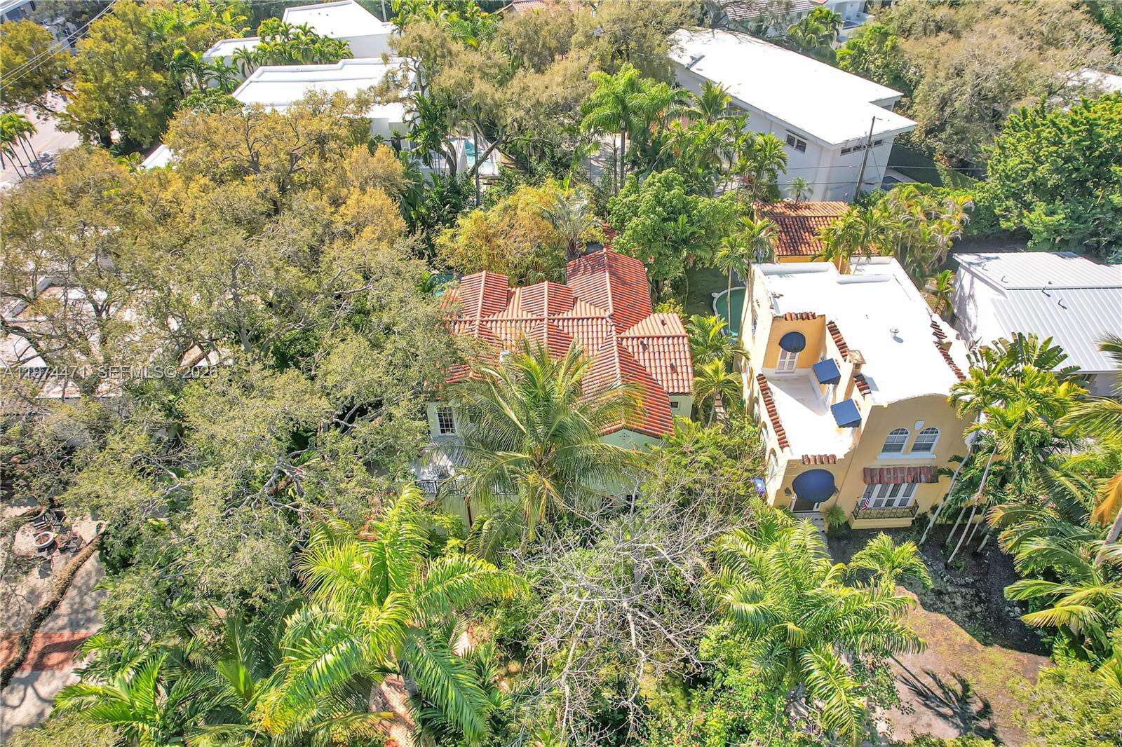 1720 Espanola Dr, Miami, FL 33133 - For Sale photo 9