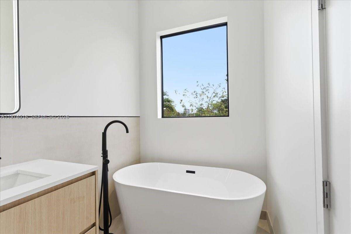 2925 36th Ave, Miami, FL 33133 | Picture 51