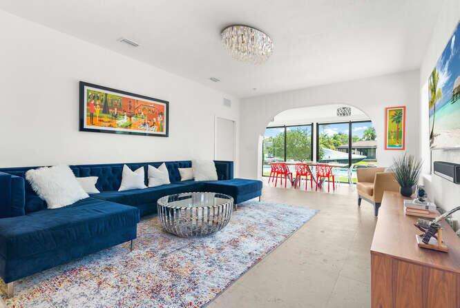 7820 Hawthorne, Miami Beach, FL 33141 - For Sale photo 2