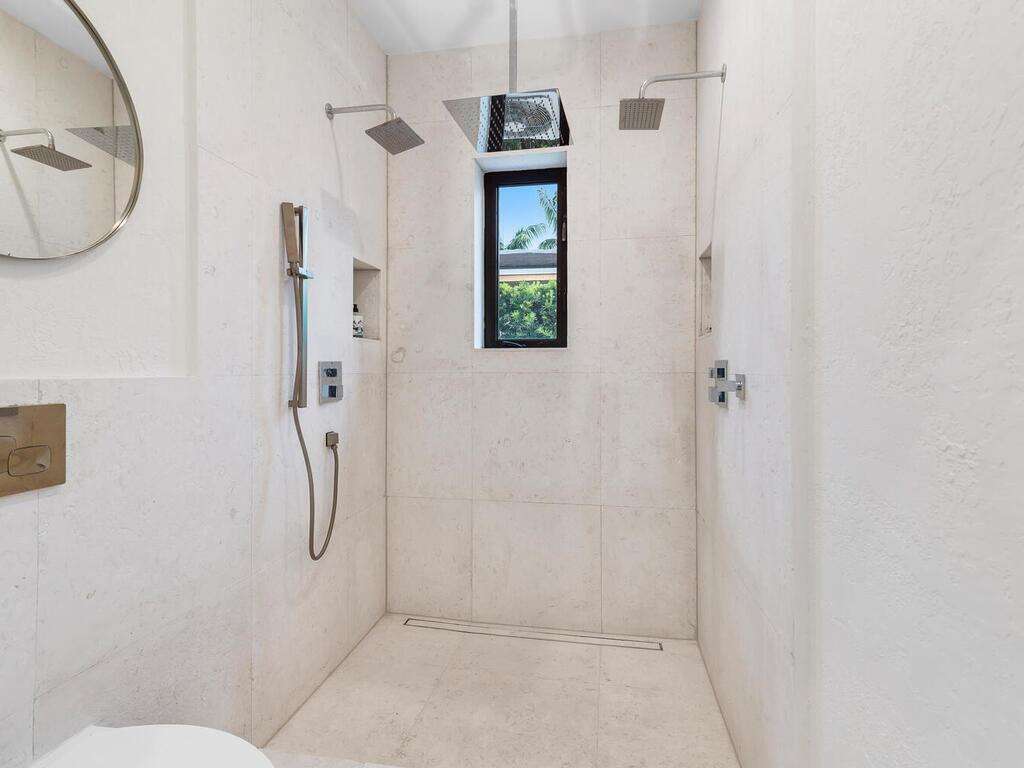 7820 Hawthorne, Miami Beach, FL 33141 - For Sale photo 21