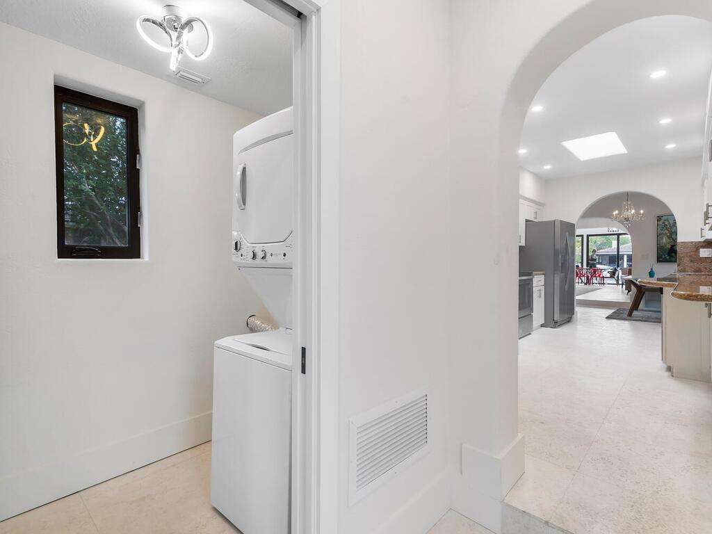 7820 Hawthorne, Miami Beach, FL 33141 - For Sale photo 23
