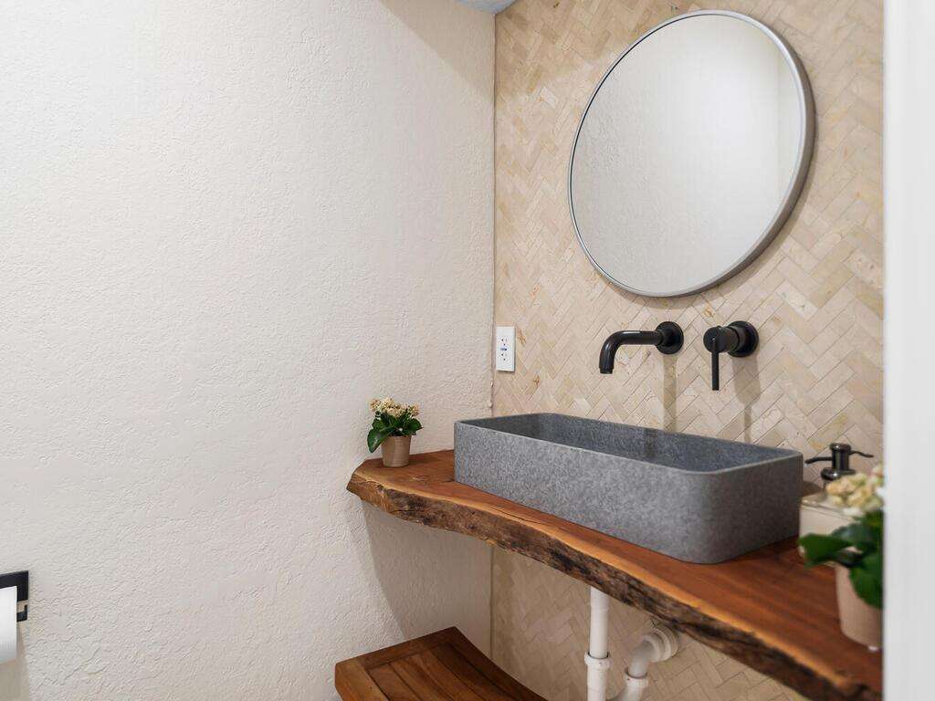 7820 Hawthorne, Miami Beach, FL 33141 - For Sale photo 25