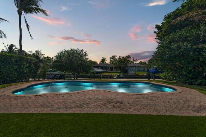 7820 Hawthorne, Miami Beach, FL 33141 - For Sale photo 38
