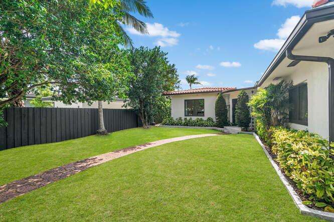 7820 Hawthorne, Miami Beach, FL 33141 - For Sale photo 41